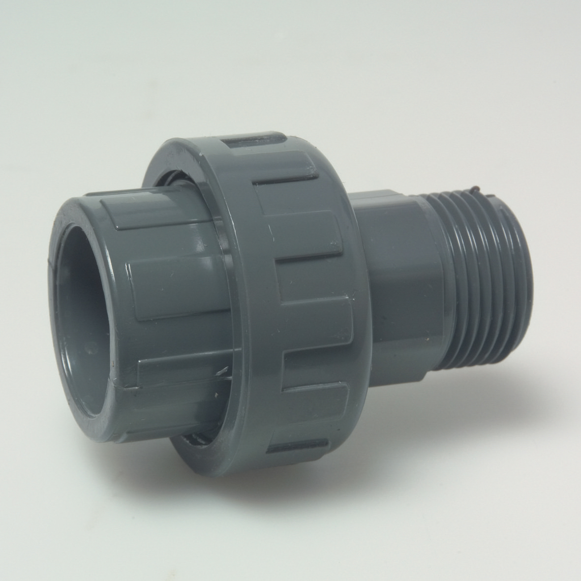 Racord olandez din PVC cu FE 20 mm x 1/2”