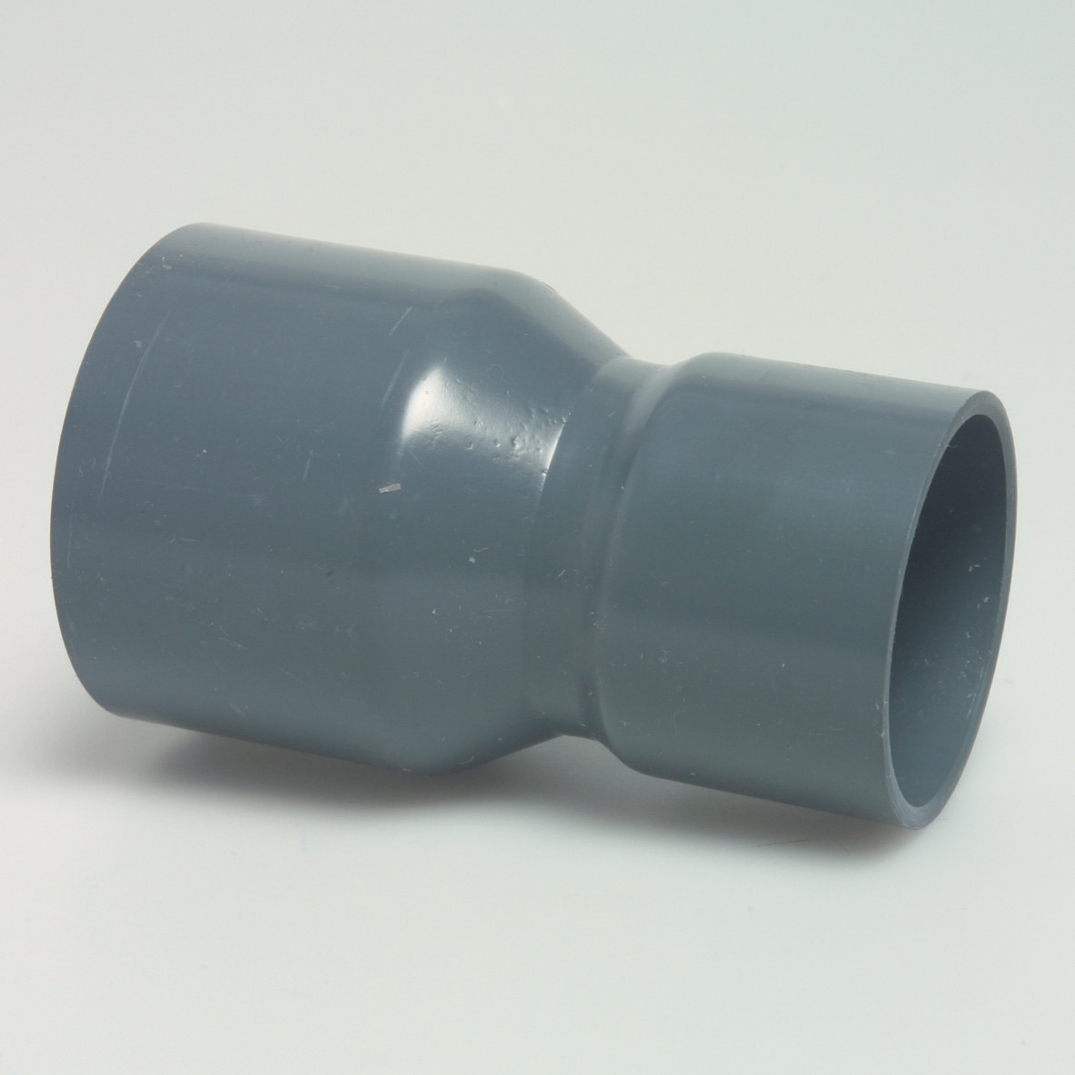 Reductie lunga din PVC 225 mm x 200 mm