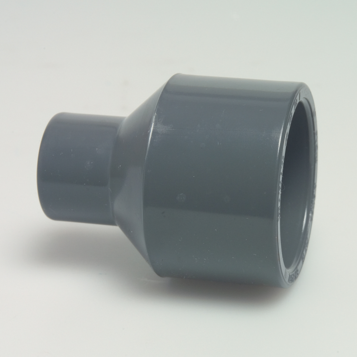 Mufa redusa din PVC 32/25 mm x 25 mm