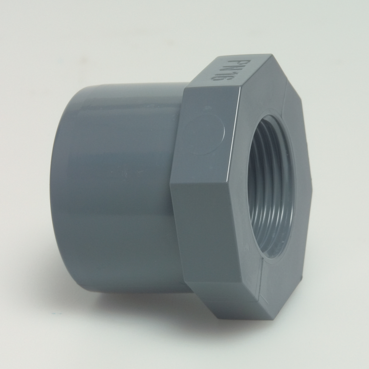 Adaptor din PVC cu FI 20 mm x 1/2”